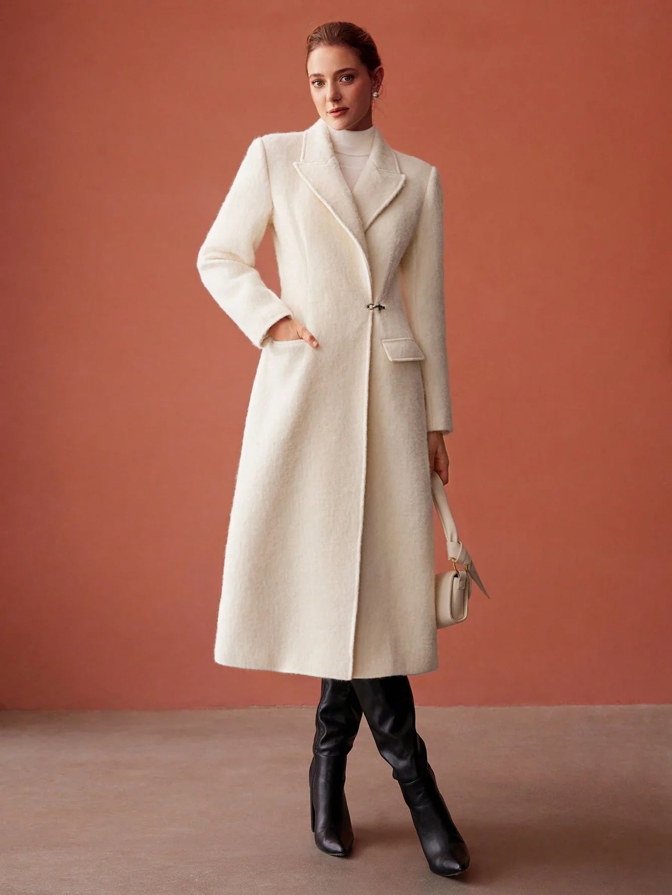 PREMIUM WOOL-BLEND HOOK CLASP COAT